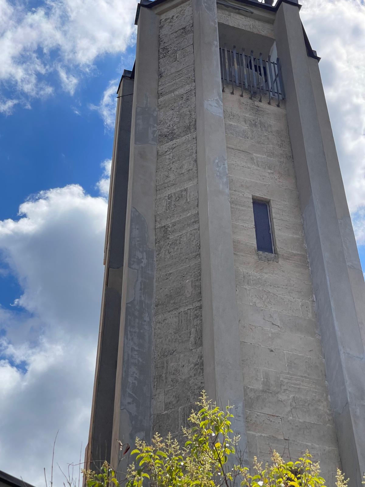 Torre dopo il ripristino vista dal basso