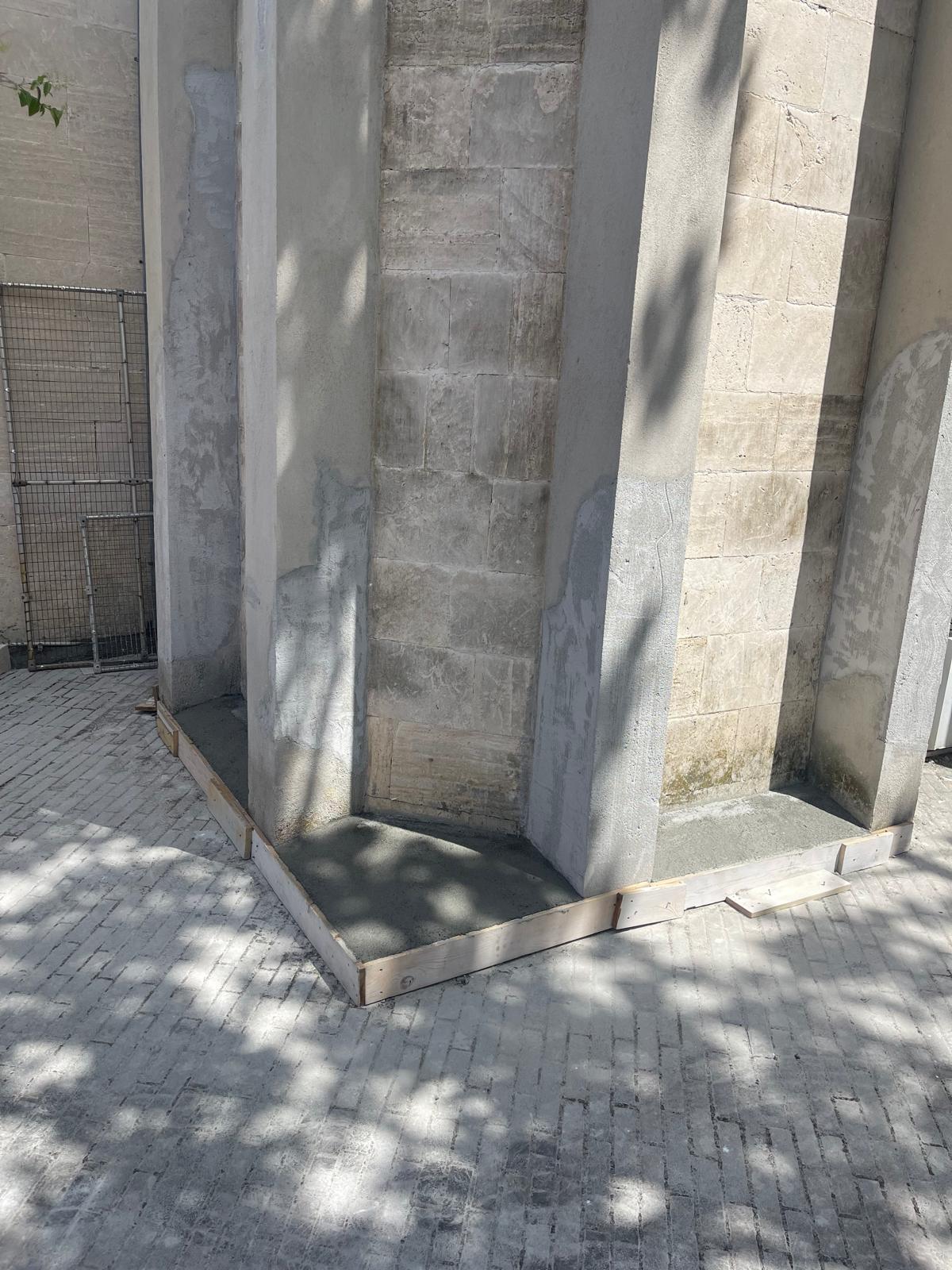 Basamento della torre dopo le opere di ripristino
